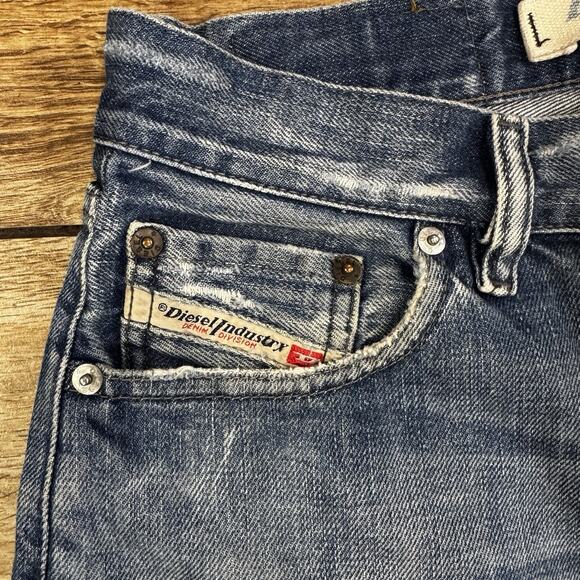 Vintage Diesel Industry Jeans Mens 36 Blue Distressed Made in Italy Button Fly - Picture 4 of 16